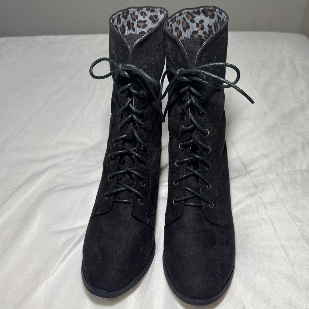 G.C Shoes Leopard Cuff Lace Up Ankle Boots Black Size 8.5 Chic Trendy